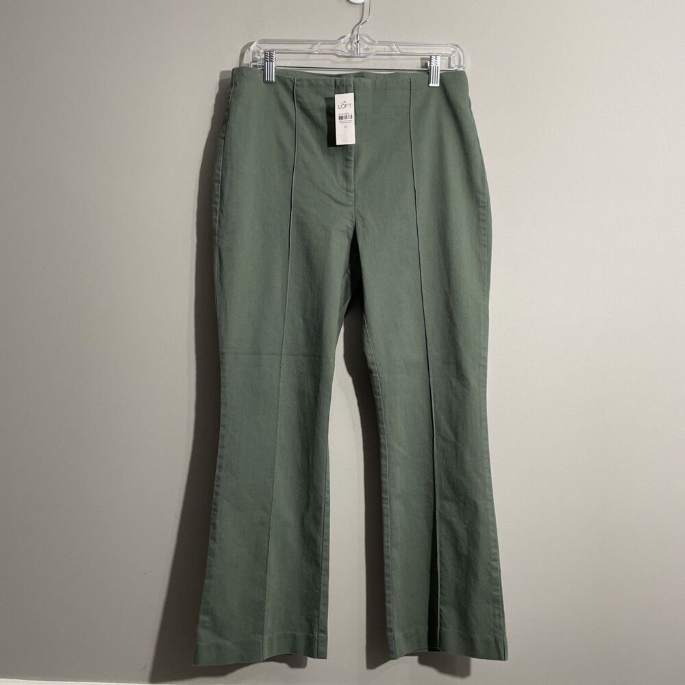 LOFT Women’s 10 Green Pull-On Flare Pants New With Tags Earth-Toned Modern Look